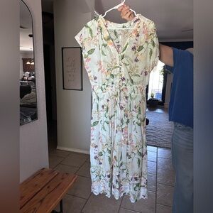 Beautiful Floral Dress!